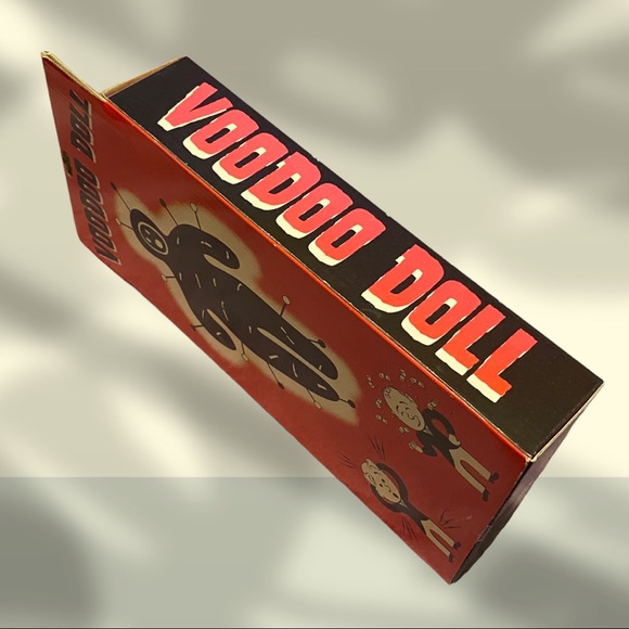 Novelty Red Voodoo Doll Archie McPhees Pin Doll NIB Retro Halloween Hot Topic - Picture 2 of 5